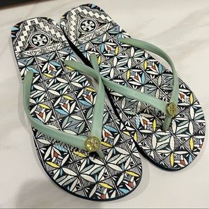 Tory Burch Womens Patterned Flip Flops